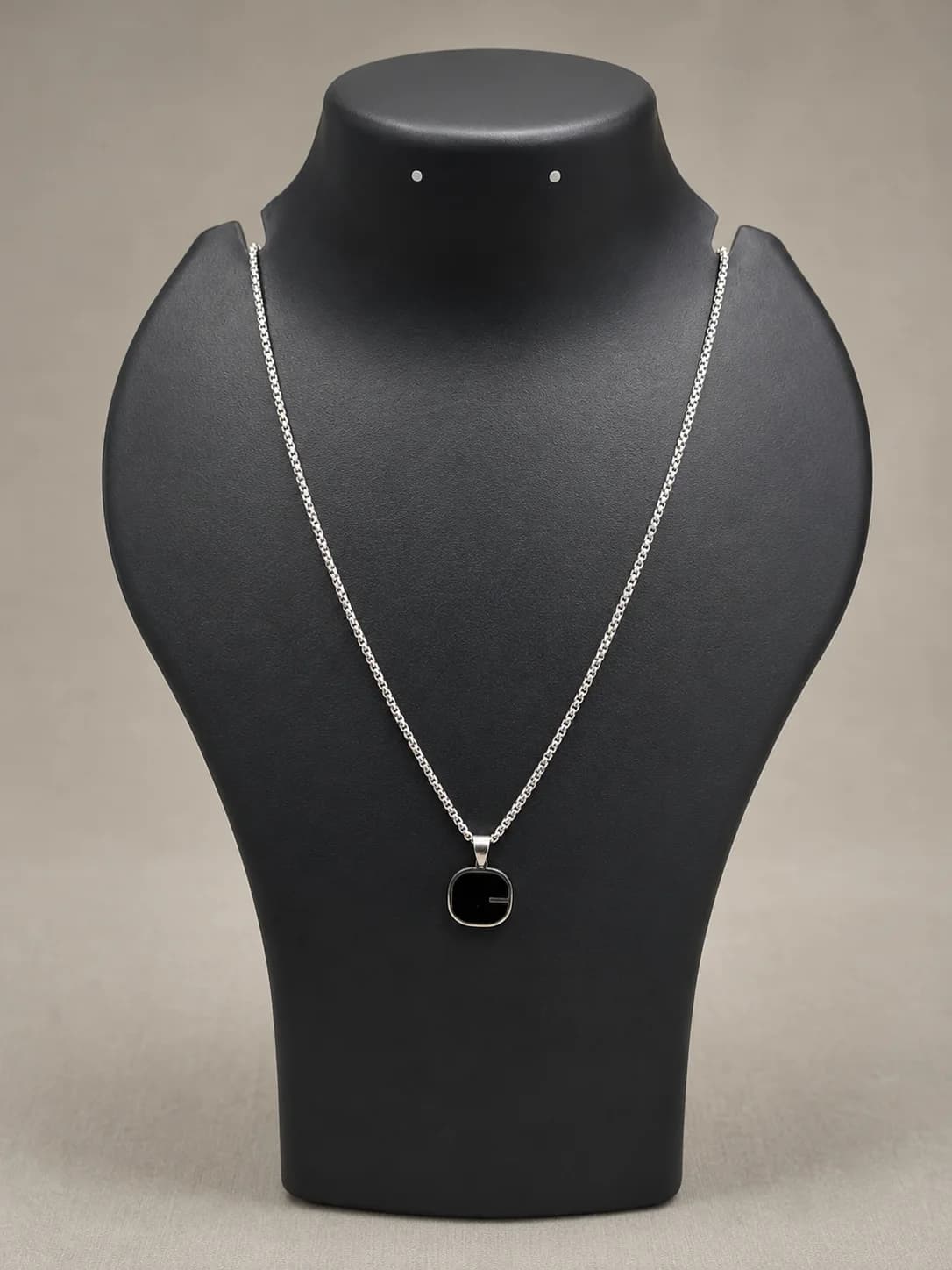 Black Rounded Square Pendant Necklace Overview