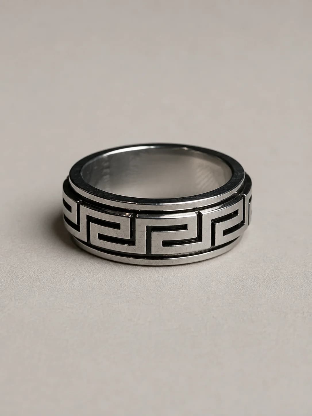 Geometric Engraved Band Ring – Silver Finish Overview