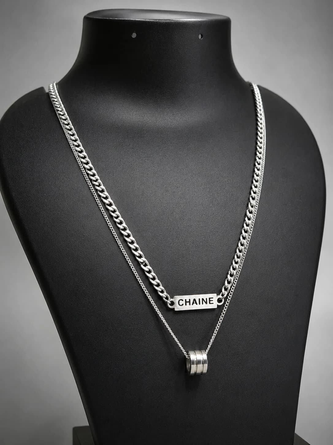 Layered CHAINE Pendant Necklace Set Overview