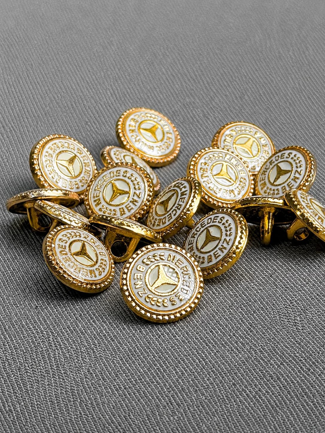 Luxury Heritage Metal Shank Button overview