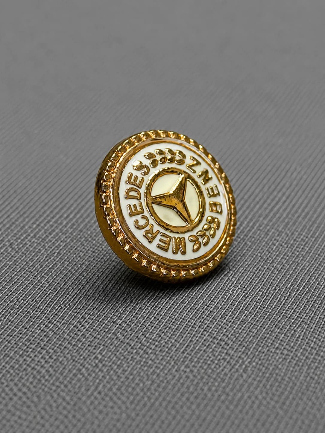 Luxury Heritage Metal Shank Button front