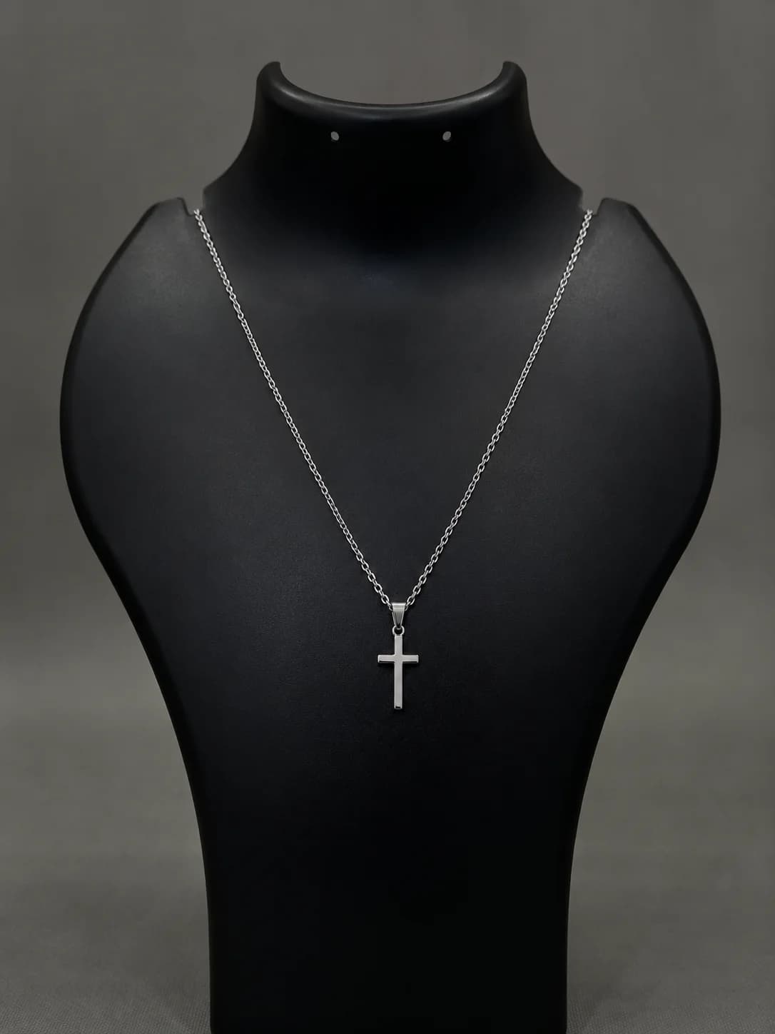 Minimal Cross Pendant Chain Necklace overview