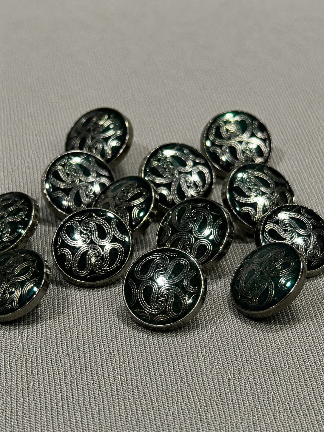 Ornamental Engraved Metal Button – Gloss Finish overview