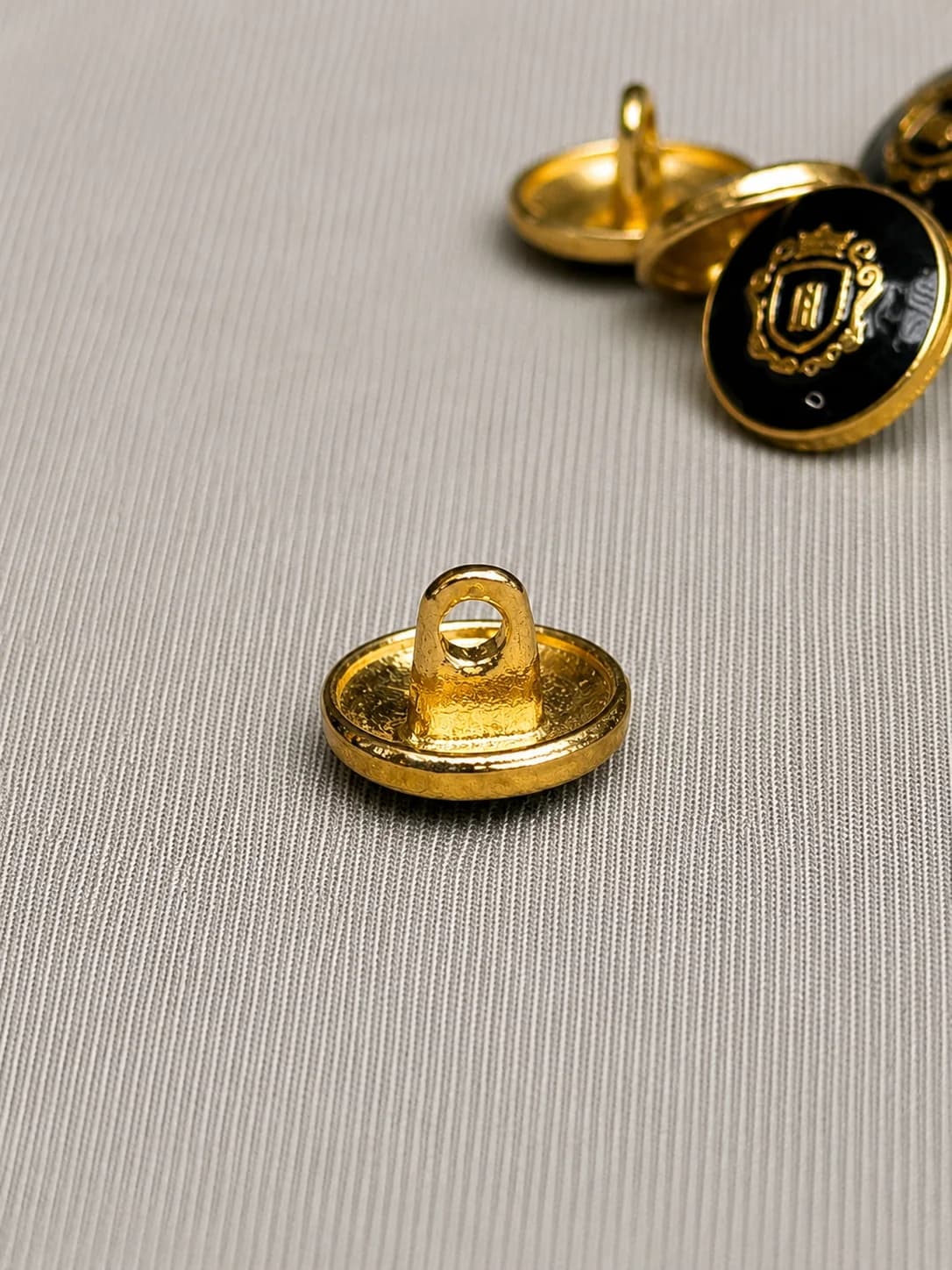 Royal Crest Black Enamel Metal Shank Button Side