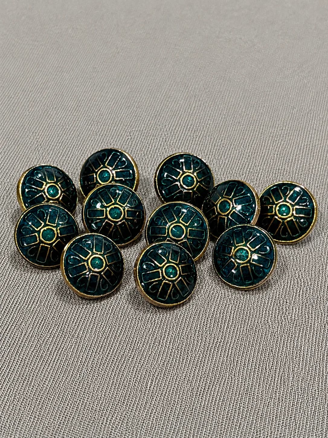 Vintage Radial Enamel Metal Button – Teal & Gold Finish overview